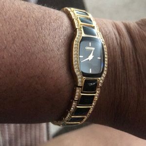 Meet your Posher, Yvette